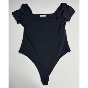 Babaton Aritzia M Black Contour Short Sleeve Square Neck Thong Bodysuit